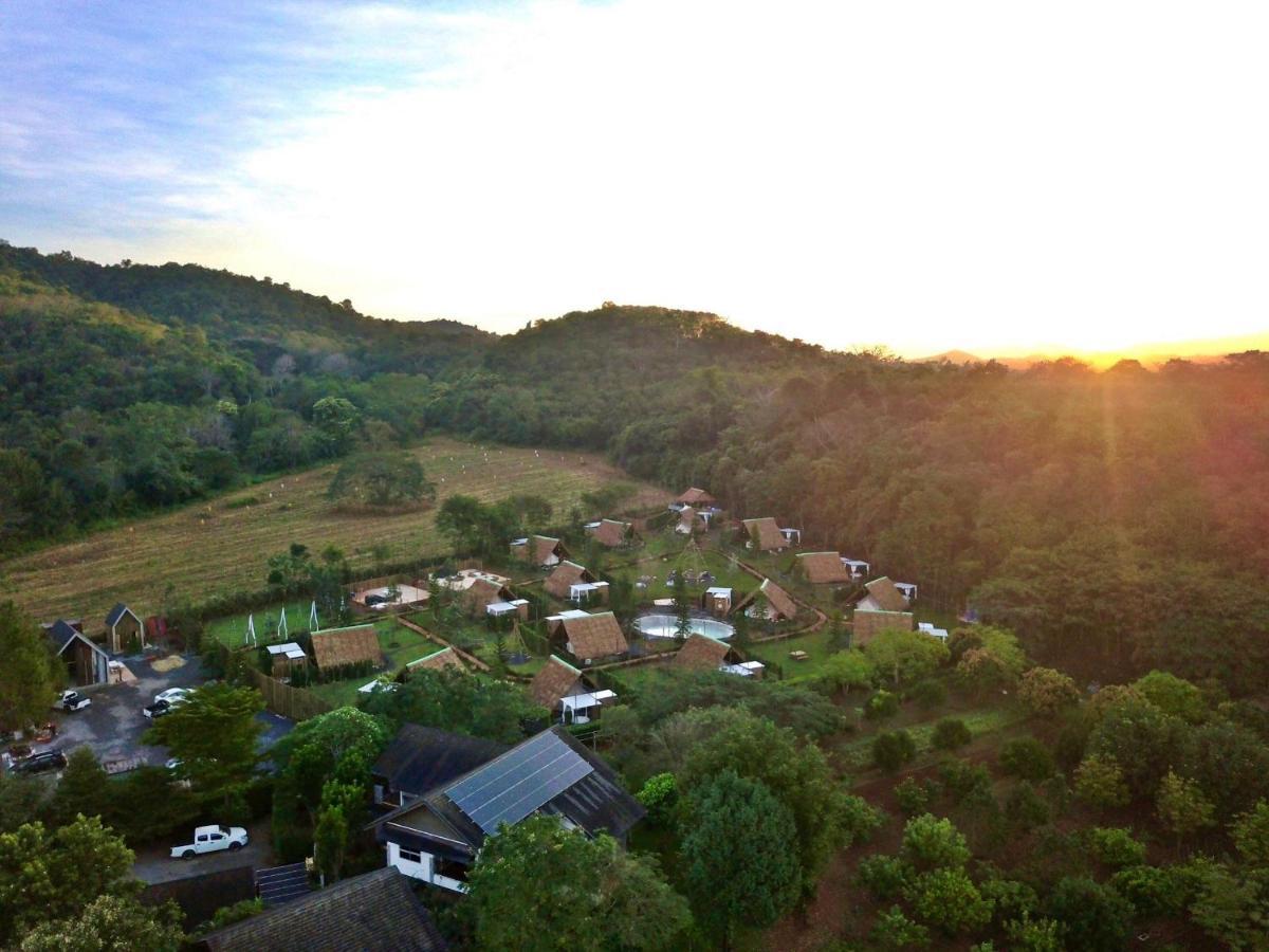 Yellowstone Camps Resort Khao Yai Pak Chong Exterior foto