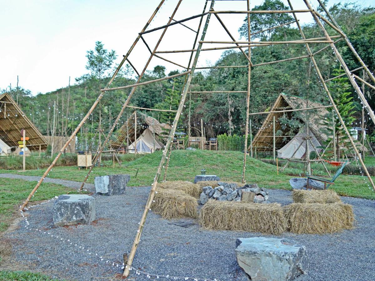 Yellowstone Camps Resort Khao Yai Pak Chong Exterior foto
